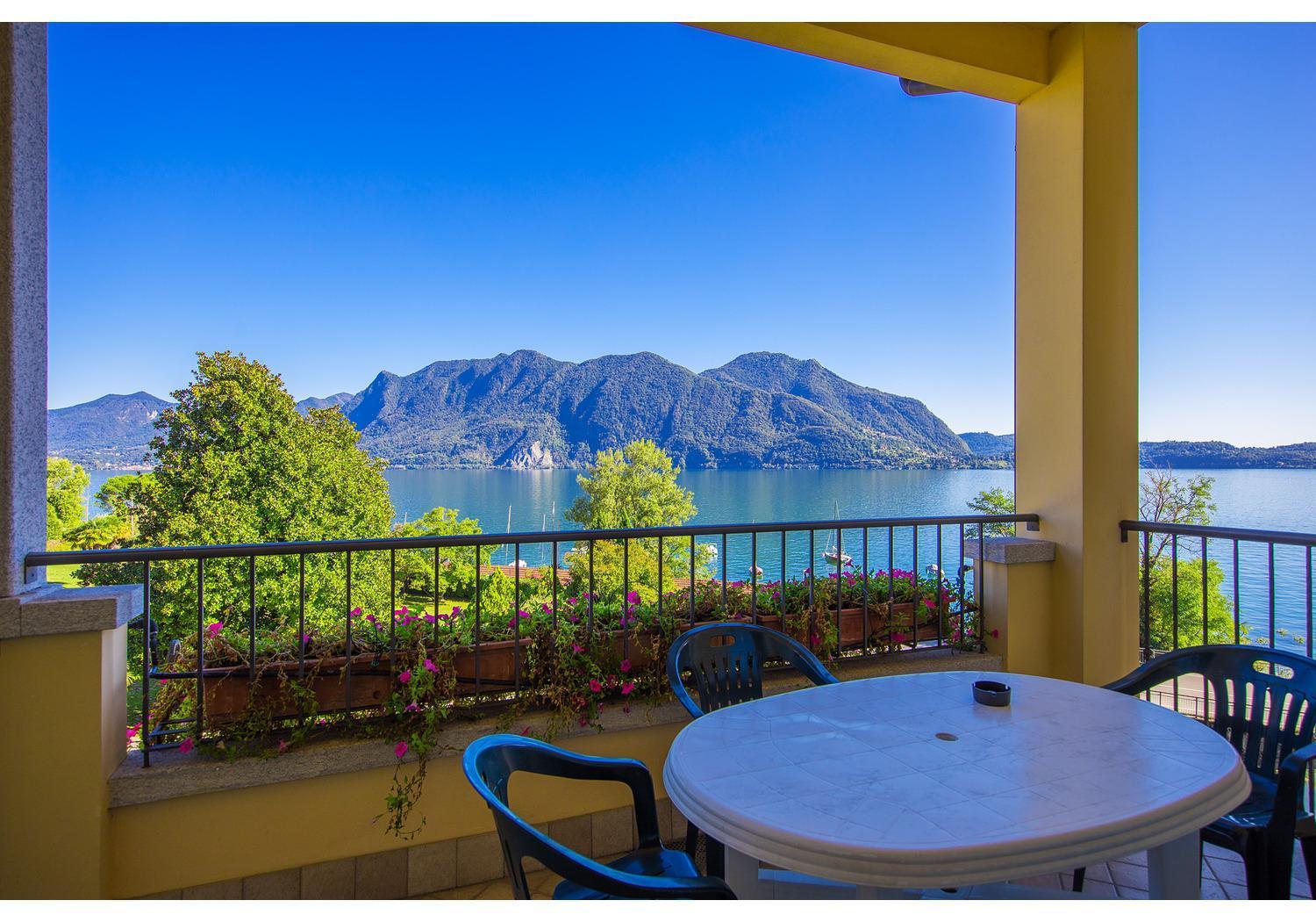 Hotel Residence Zust Verbania Exterior foto